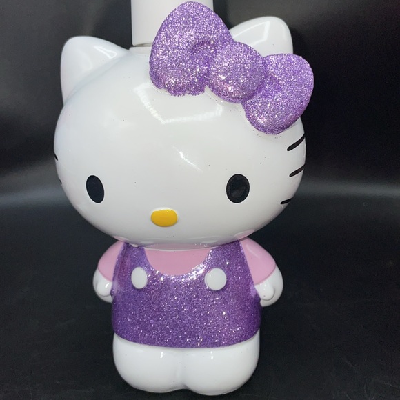 Hello Kitty Glitter Soap Dispensers - Picture 6 of 6